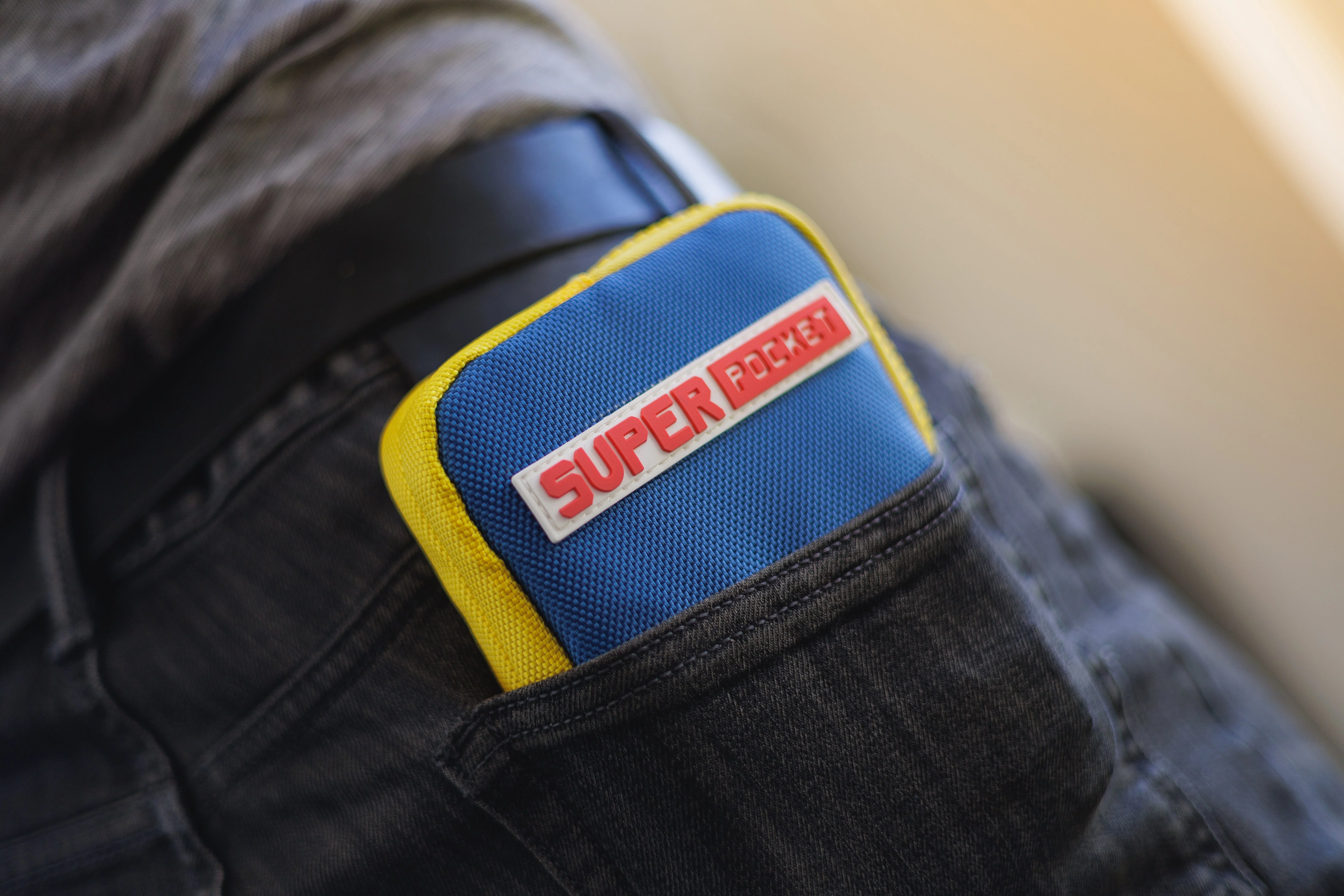 Super Pocket Case - Blue/Yellow - Image 4